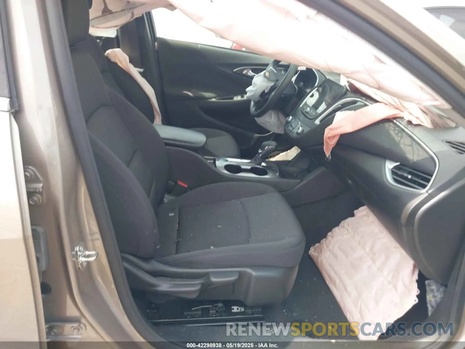 5 Photograph of a damaged car 1G1ZB5ST1NF209489 CHEVROLET MALIBU 2022