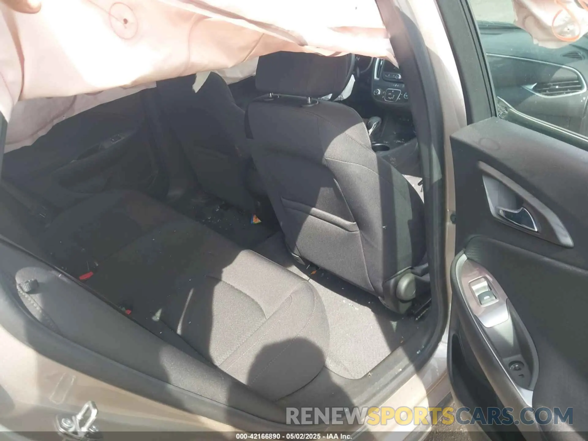 8 Photograph of a damaged car 1G1ZB5ST2NF190550 CHEVROLET MALIBU 2022