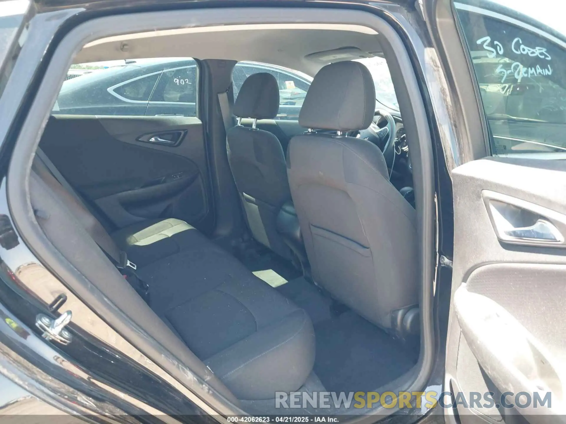 8 Photograph of a damaged car 1G1ZB5ST4NF188752 CHEVROLET MALIBU 2022
