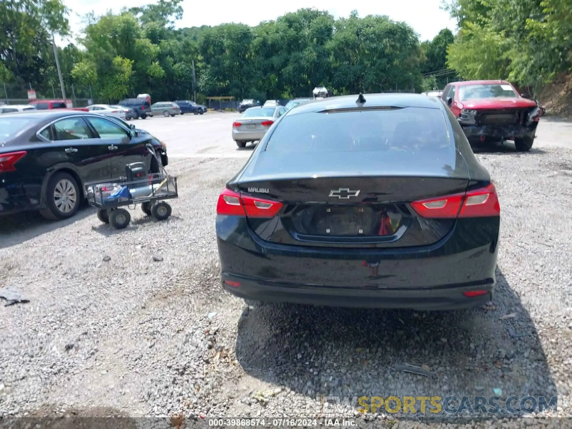 17 Photograph of a damaged car 1G1ZB5ST4NF189061 CHEVROLET MALIBU 2022