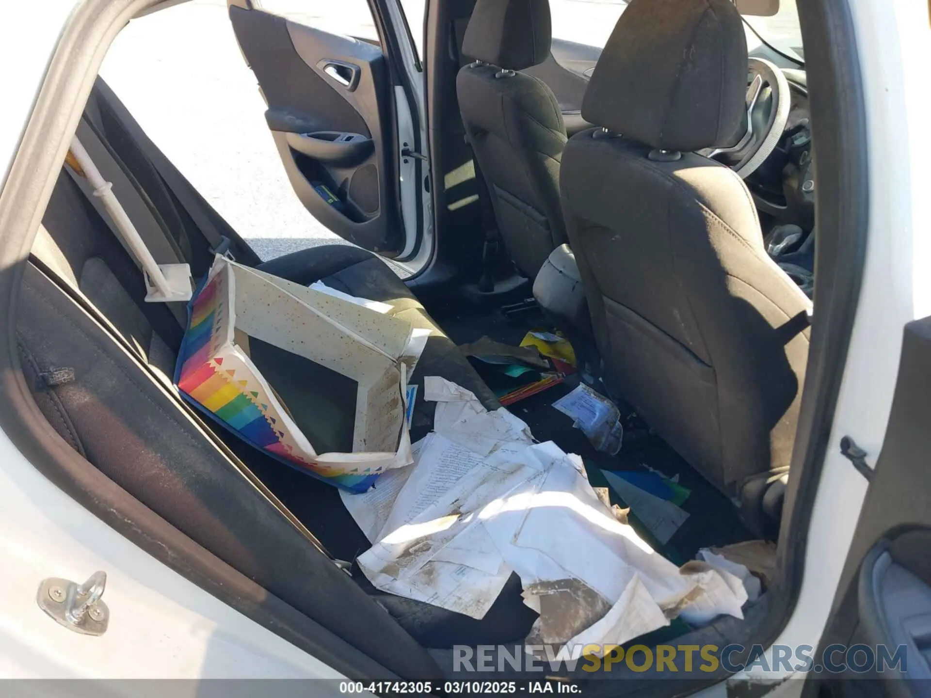 8 Photograph of a damaged car 1G1ZB5ST7NF206130 CHEVROLET MALIBU 2022