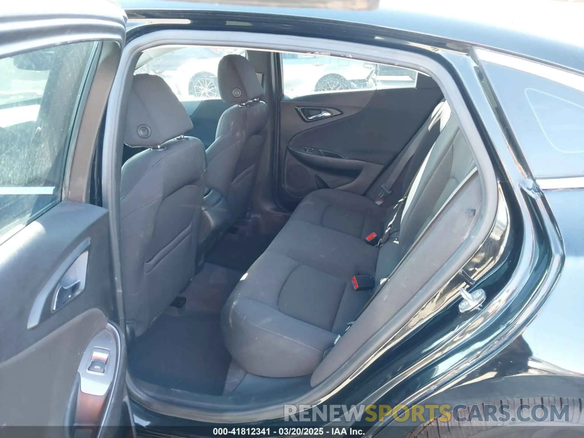 8 Photograph of a damaged car 1G1ZB5ST8NF205584 CHEVROLET MALIBU 2022
