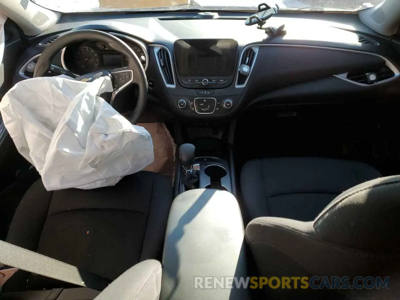8 Photograph of a damaged car 1G1ZB5ST9NF212351 CHEVROLET MALIBU 2022