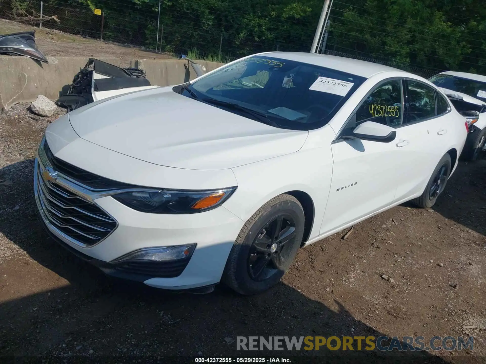 2 Photograph of a damaged car 1G1ZC5ST0NF146513 CHEVROLET MALIBU 2022