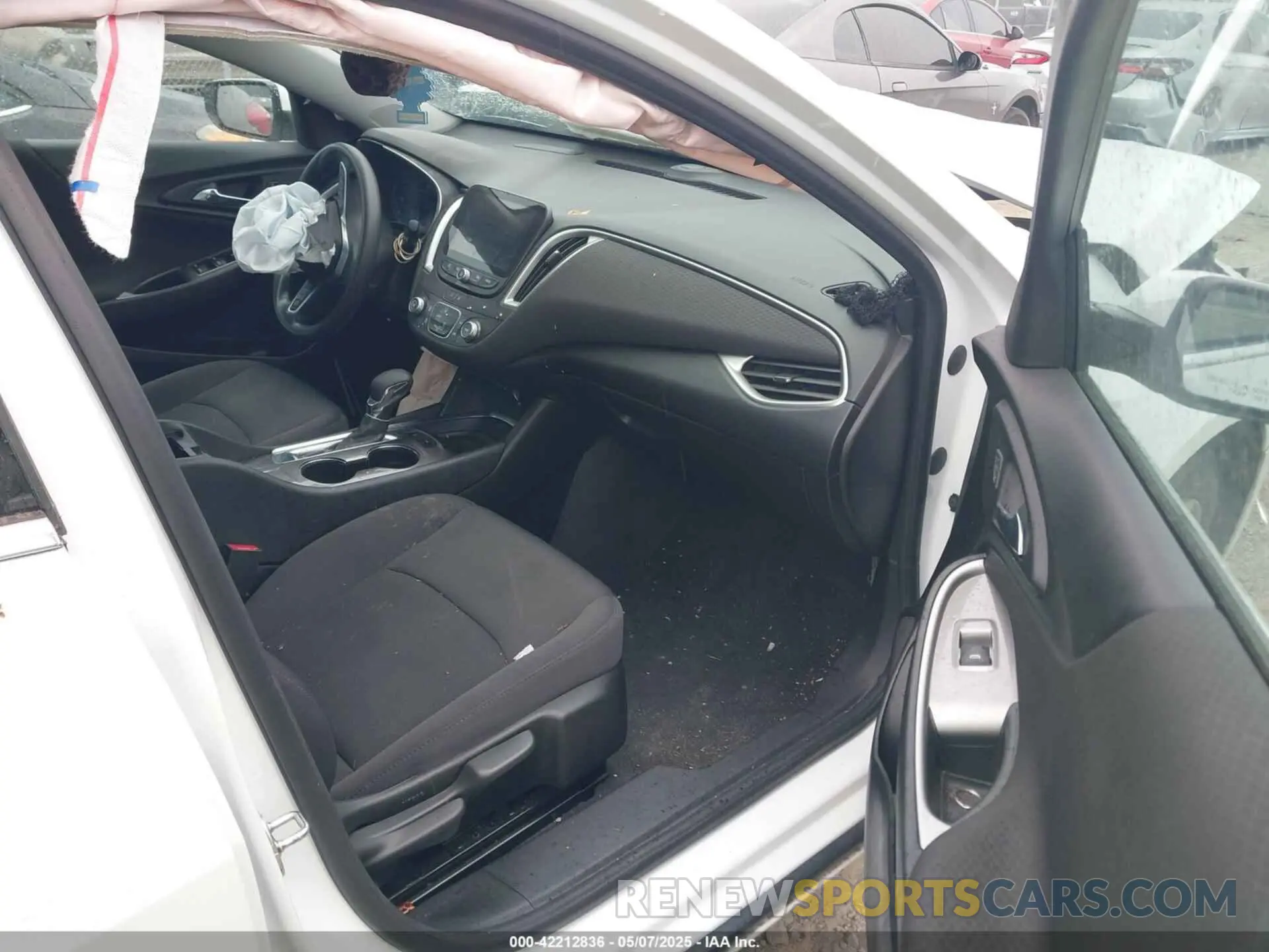 5 Photograph of a damaged car 1G1ZC5ST1NF175308 CHEVROLET MALIBU 2022