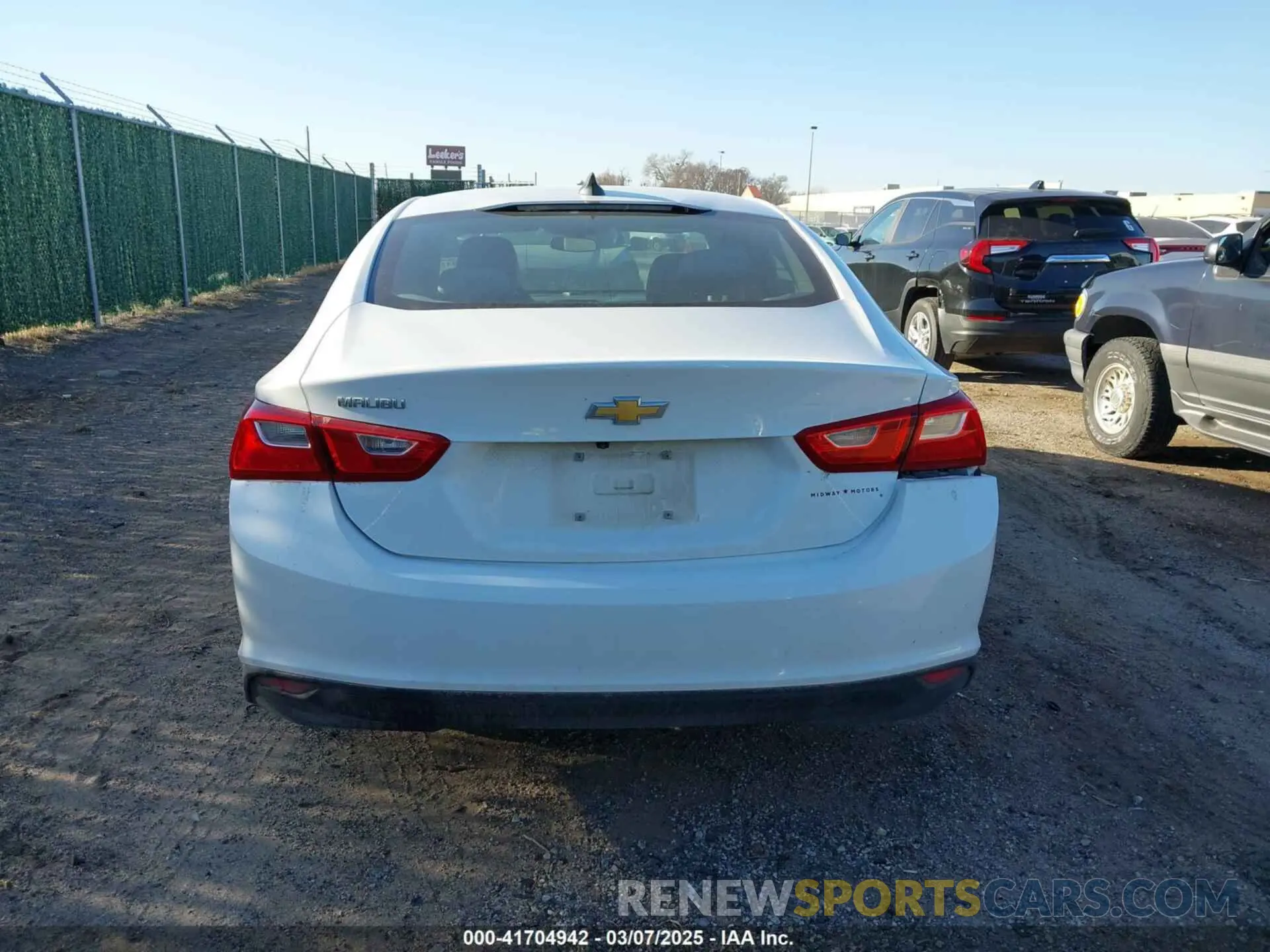 17 Photograph of a damaged car 1G1ZC5ST1NF186521 CHEVROLET MALIBU 2022