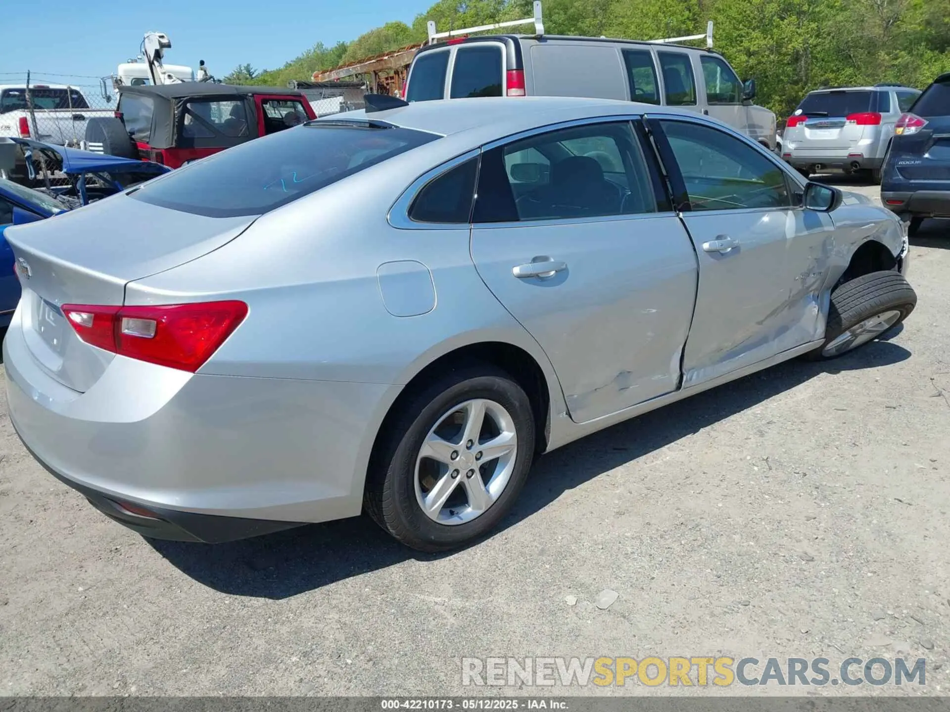 4 Photograph of a damaged car 1G1ZC5ST2NF164303 CHEVROLET MALIBU 2022