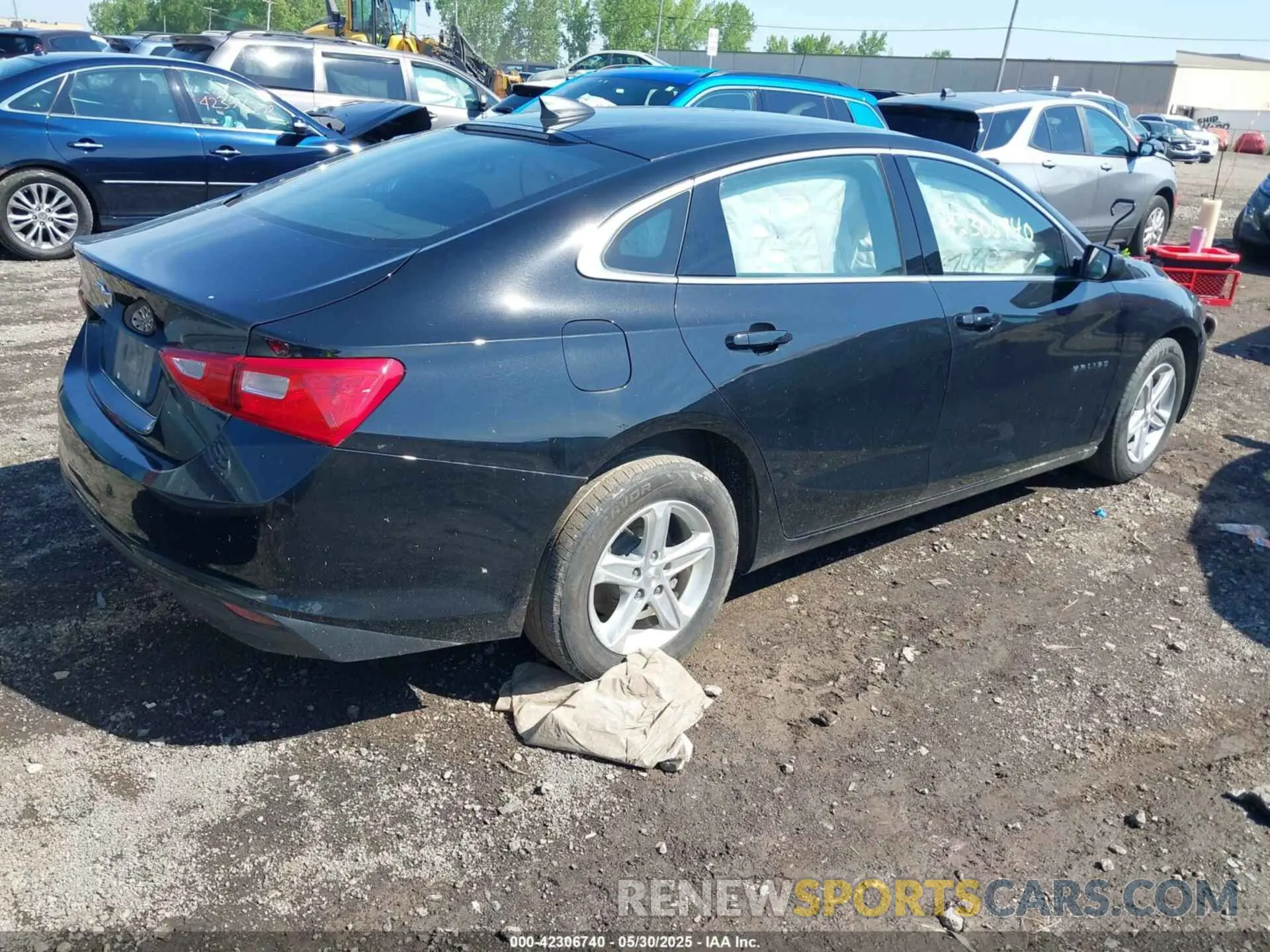 4 Photograph of a damaged car 1G1ZC5ST3NF185564 CHEVROLET MALIBU 2022