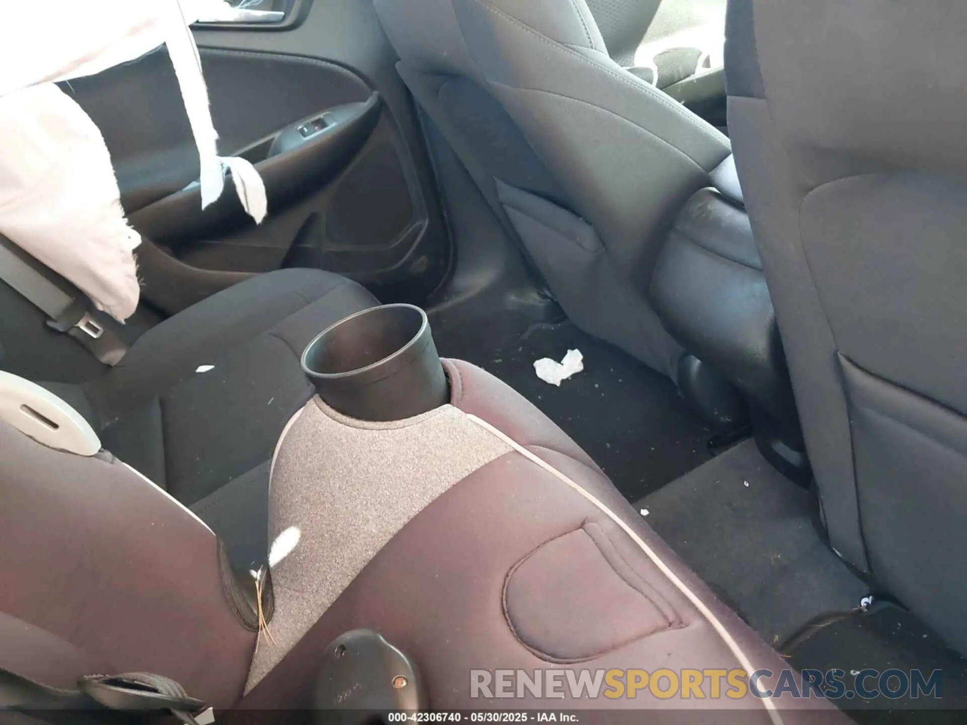 8 Photograph of a damaged car 1G1ZC5ST3NF185564 CHEVROLET MALIBU 2022