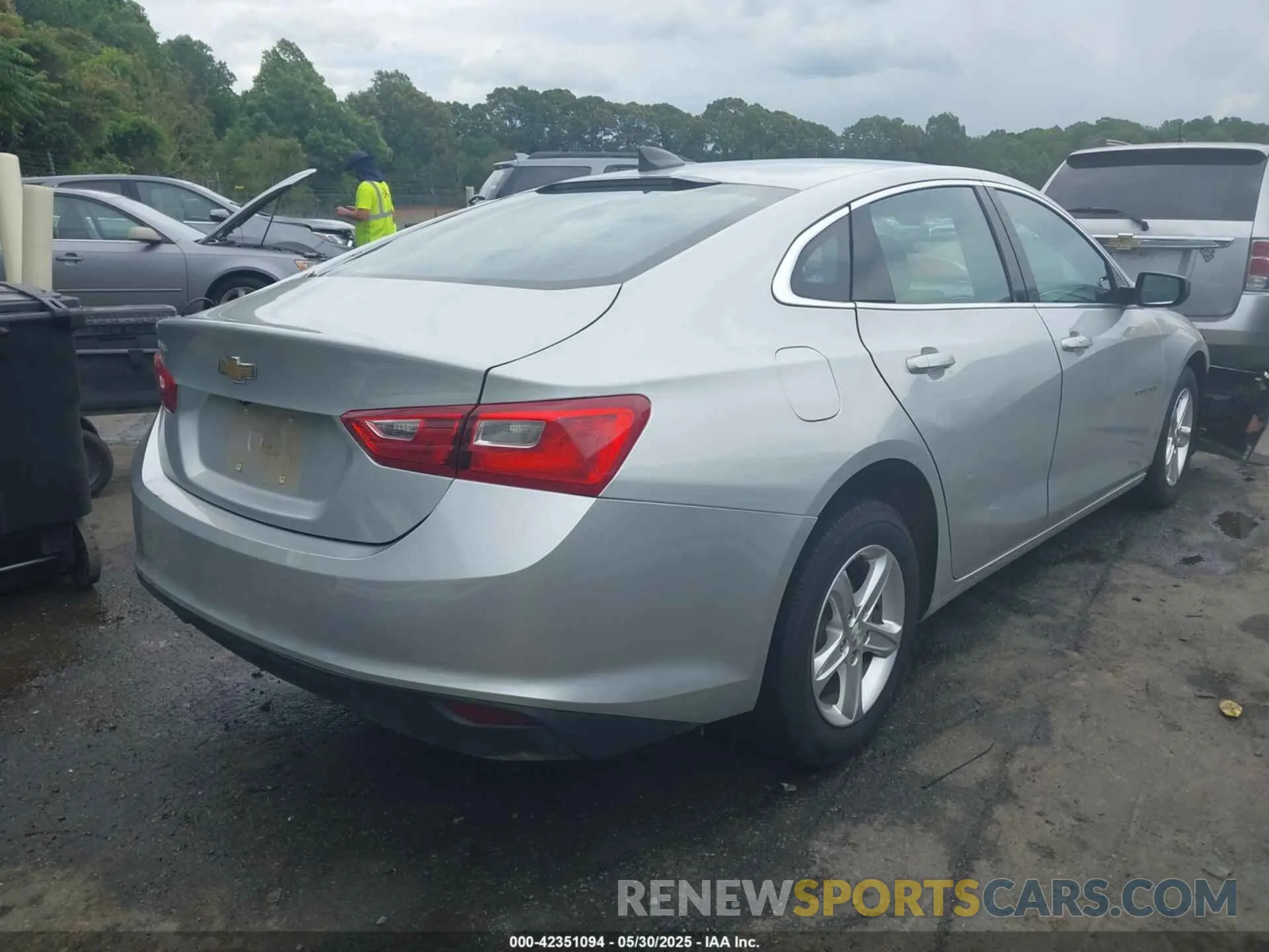 4 Photograph of a damaged car 1G1ZC5ST4NF148507 CHEVROLET MALIBU 2022