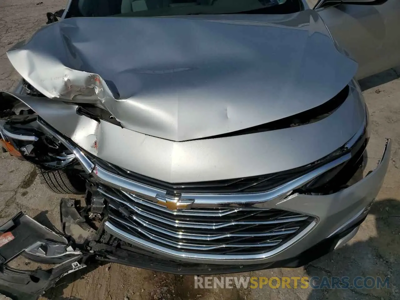 11 Photograph of a damaged car 1G1ZC5ST6NF166989 CHEVROLET MALIBU 2022