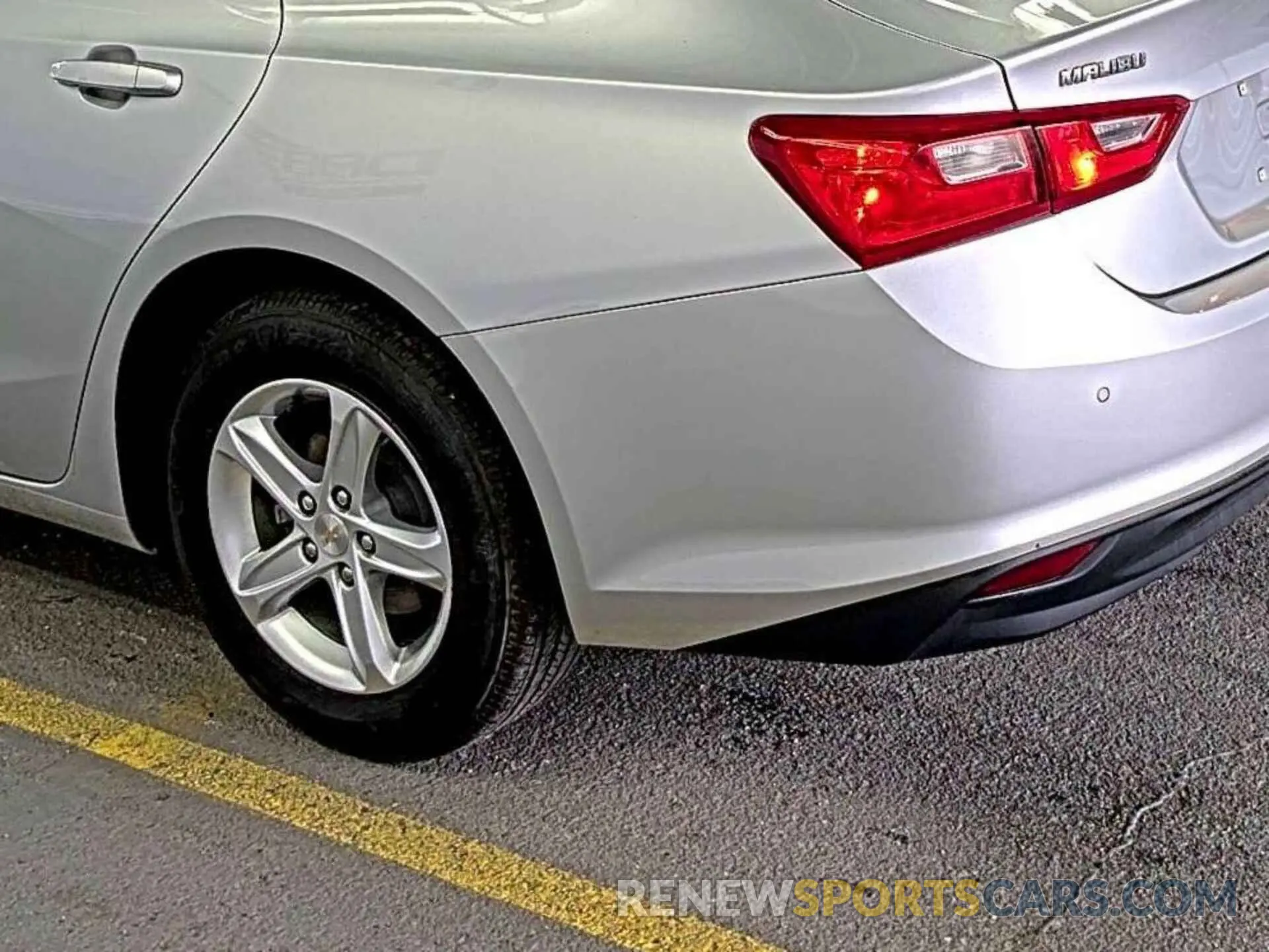 3 Photograph of a damaged car 1G1ZC5ST7NF152521 CHEVROLET MALIBU 2022