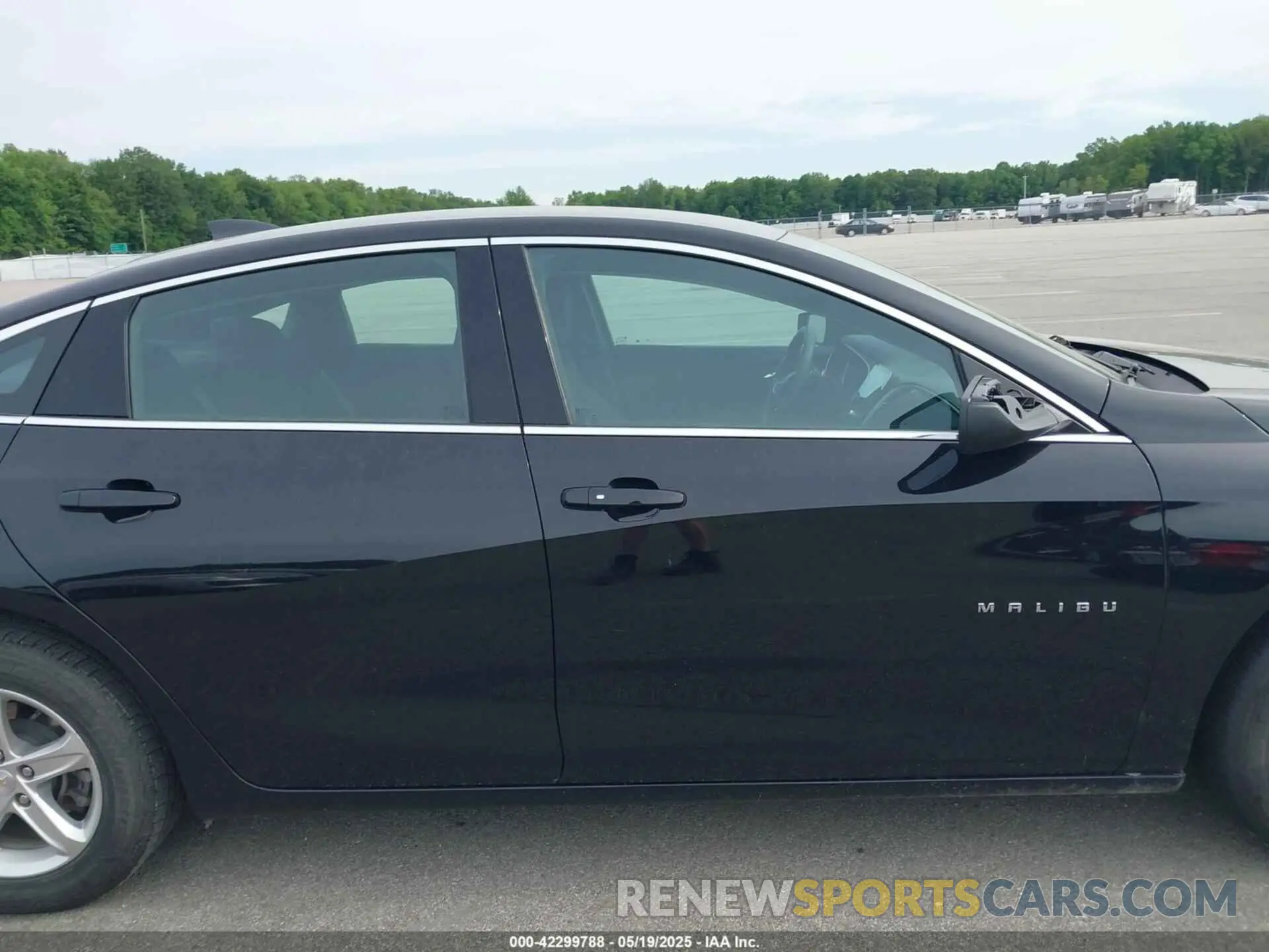 13 Photograph of a damaged car 1G1ZC5ST9NF166565 CHEVROLET MALIBU 2022