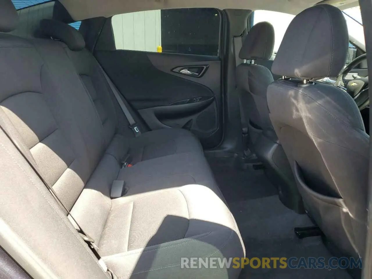 10 Photograph of a damaged car 1G1ZC5ST9NF185715 CHEVROLET MALIBU 2022
