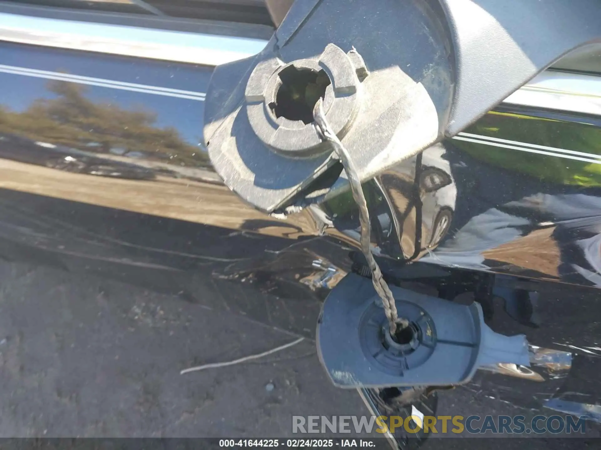 17 Photograph of a damaged car 1G1ZD5ST0NF104114 CHEVROLET MALIBU 2022