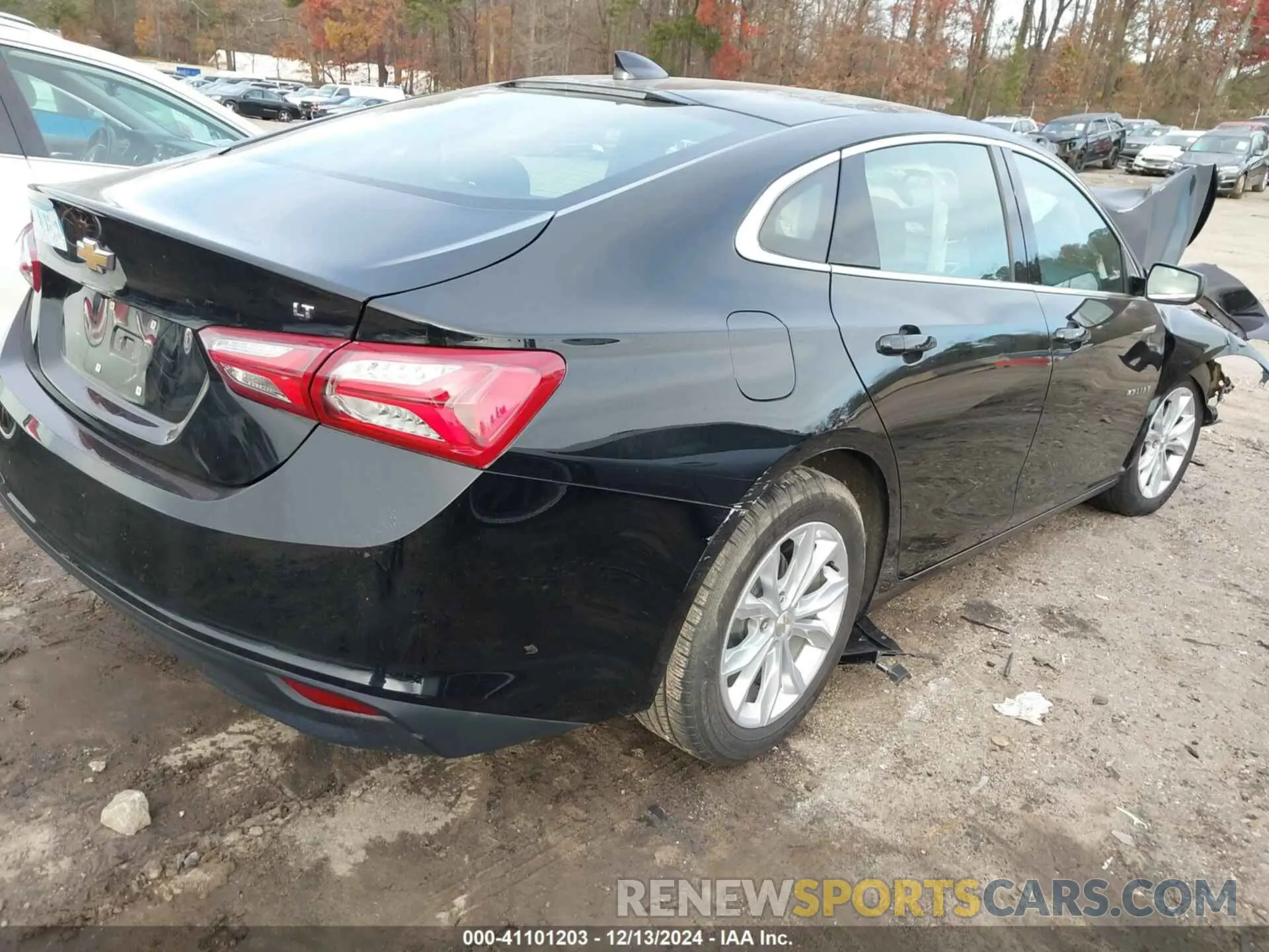 4 Photograph of a damaged car 1G1ZD5ST0NF124136 CHEVROLET MALIBU 2022