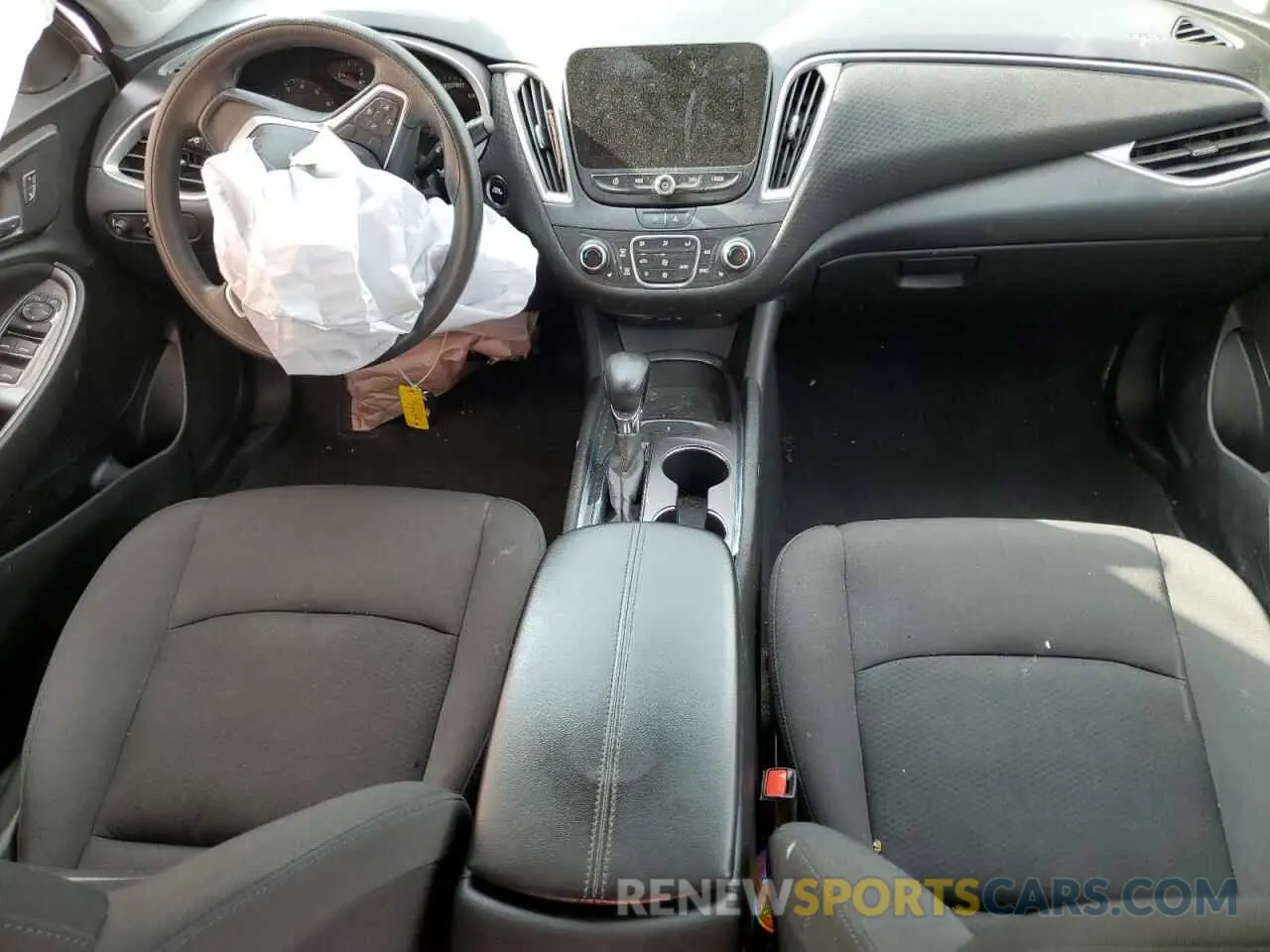 8 Photograph of a damaged car 1G1ZD5ST0NF142720 CHEVROLET MALIBU 2022