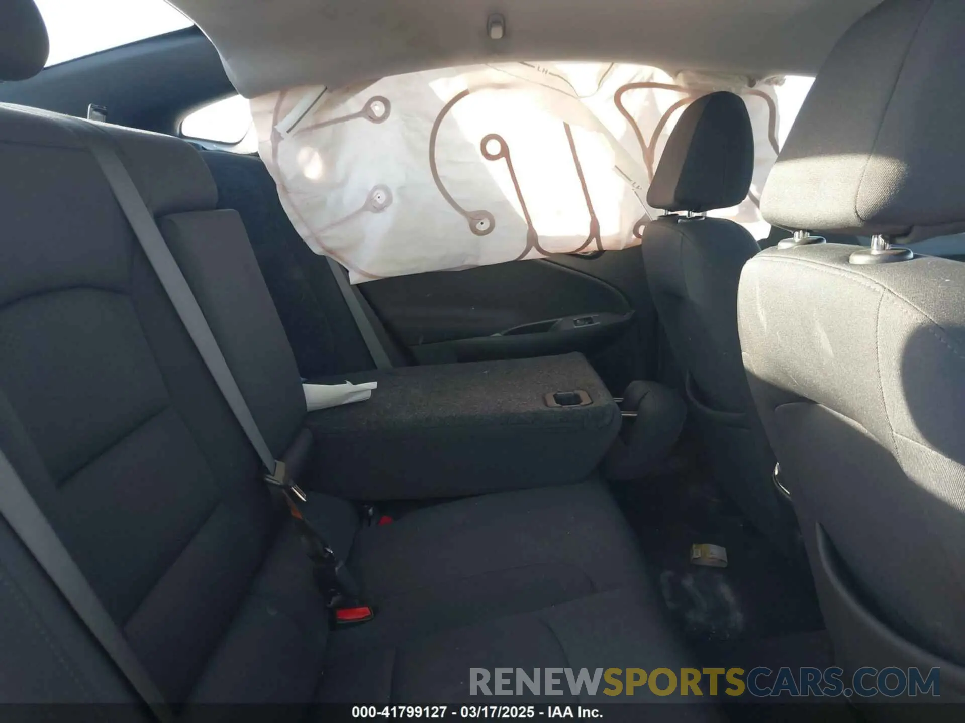 8 Photograph of a damaged car 1G1ZD5ST0NF160778 CHEVROLET MALIBU 2022