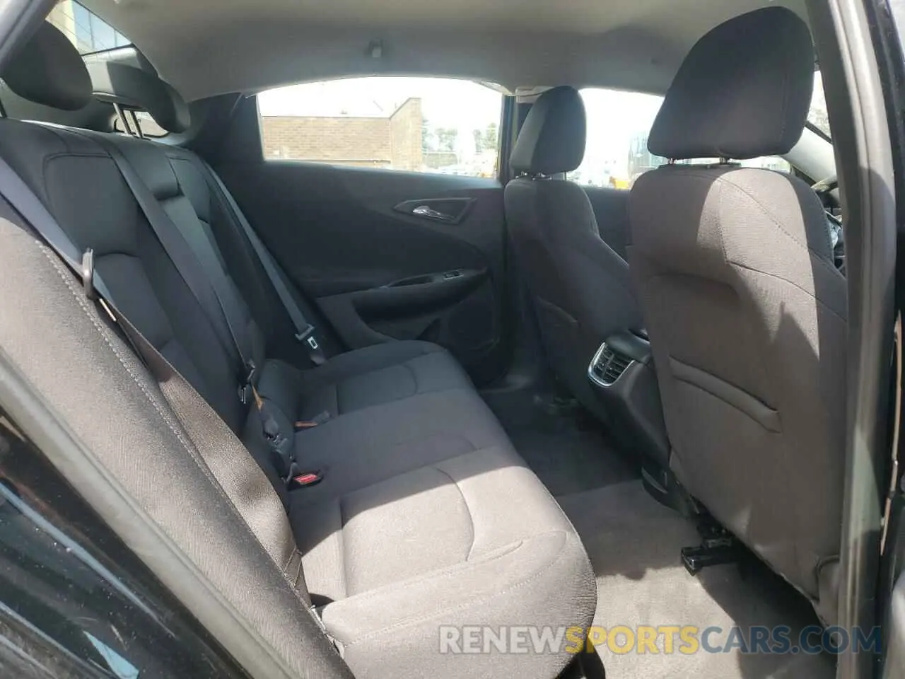 10 Photograph of a damaged car 1G1ZD5ST1NF125554 CHEVROLET MALIBU 2022