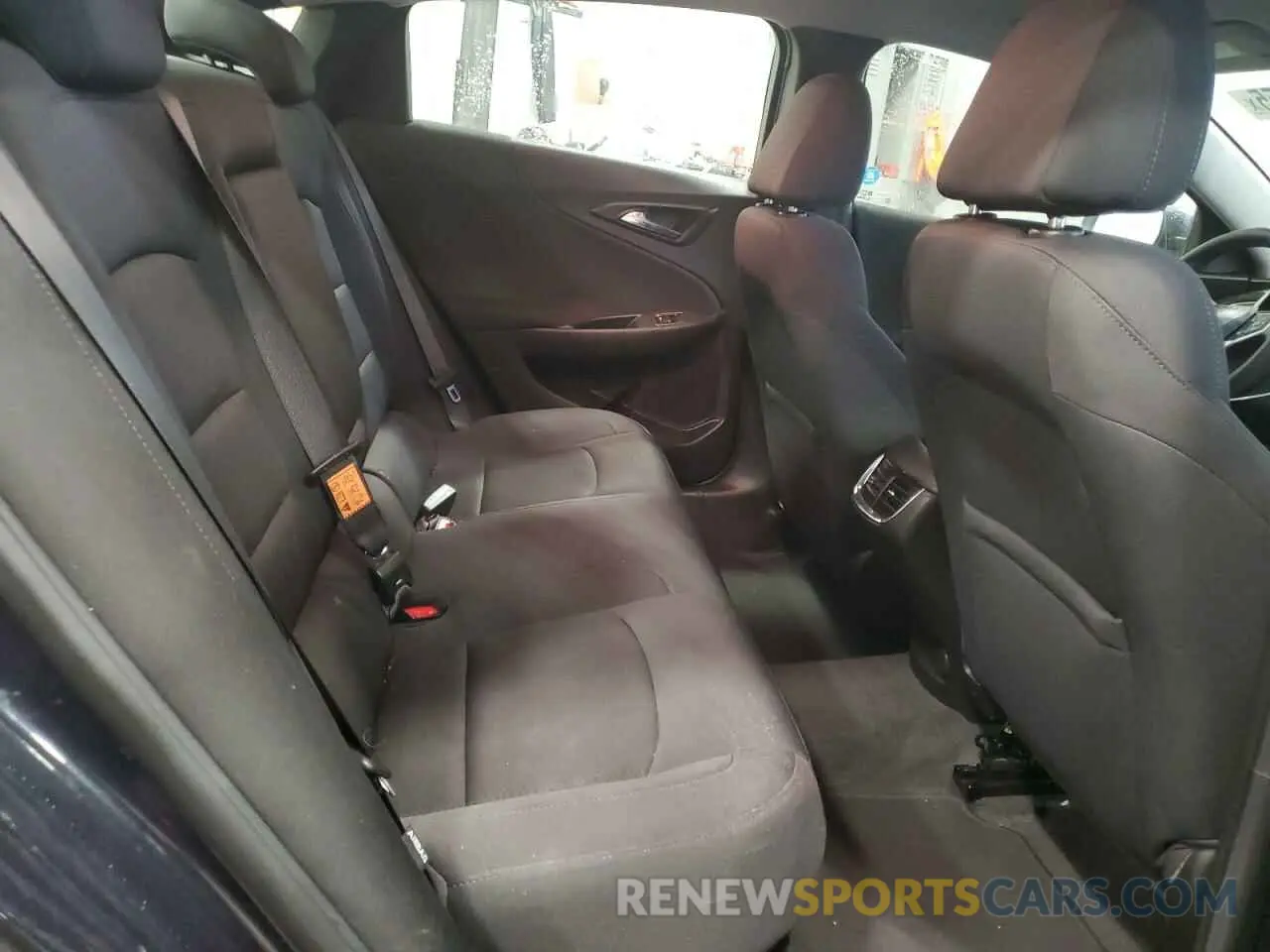 10 Photograph of a damaged car 1G1ZD5ST1NF128082 CHEVROLET MALIBU 2022