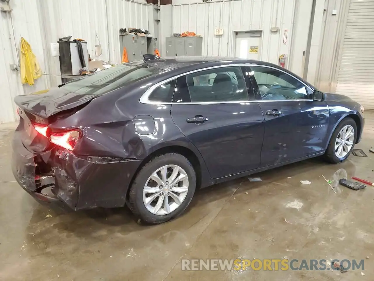 3 Photograph of a damaged car 1G1ZD5ST1NF128082 CHEVROLET MALIBU 2022