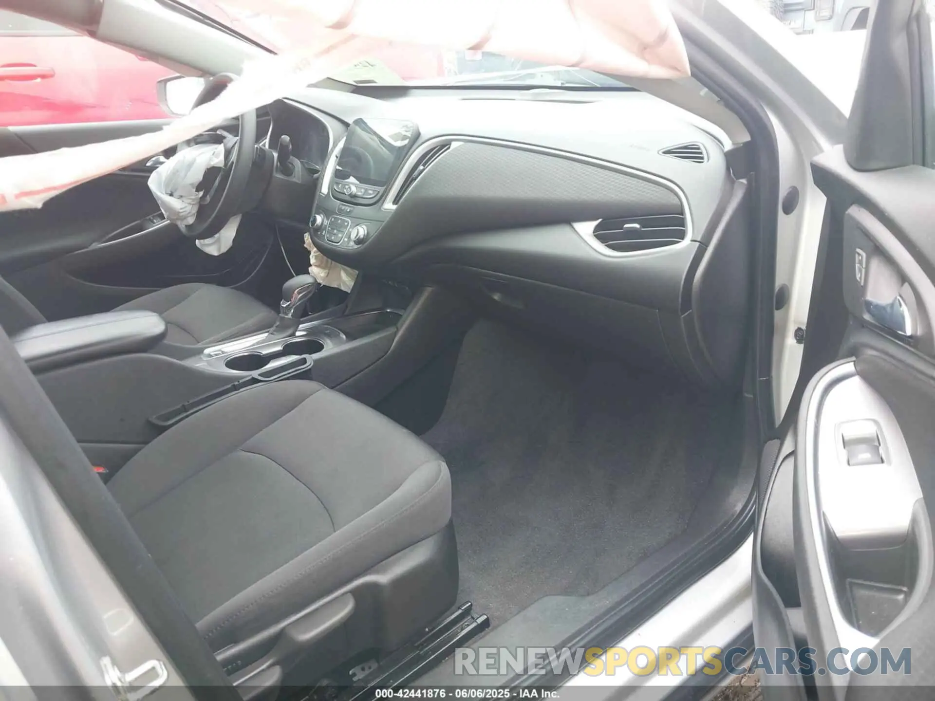 5 Photograph of a damaged car 1G1ZD5ST1NF133721 CHEVROLET MALIBU 2022