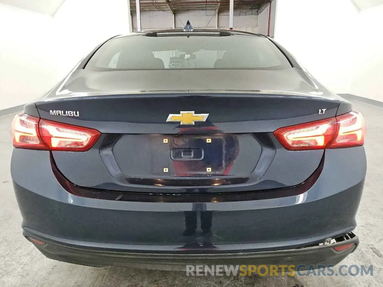 6 Photograph of a damaged car 1G1ZD5ST1NF167058 CHEVROLET MALIBU 2022