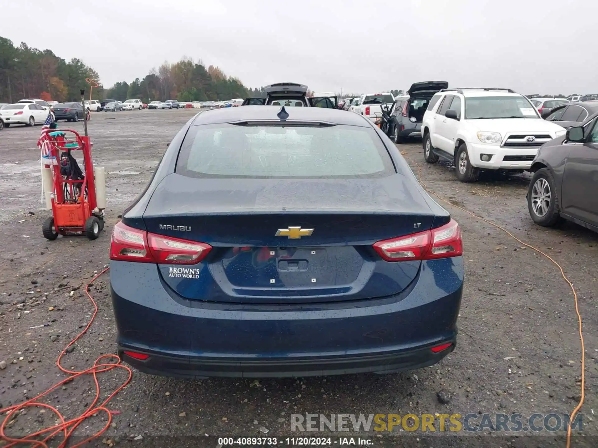 17 Photograph of a damaged car 1G1ZD5ST1NF167593 CHEVROLET MALIBU 2022