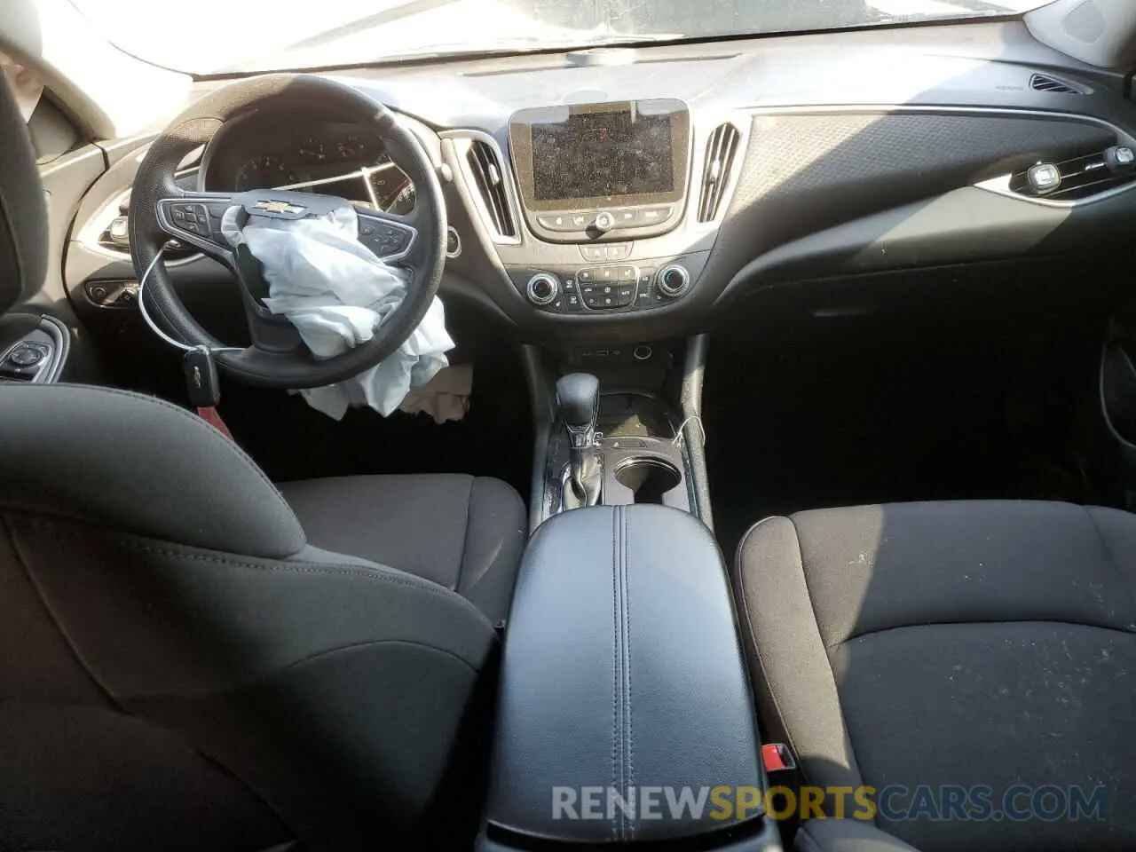8 Photograph of a damaged car 1G1ZD5ST1NF179582 CHEVROLET MALIBU 2022