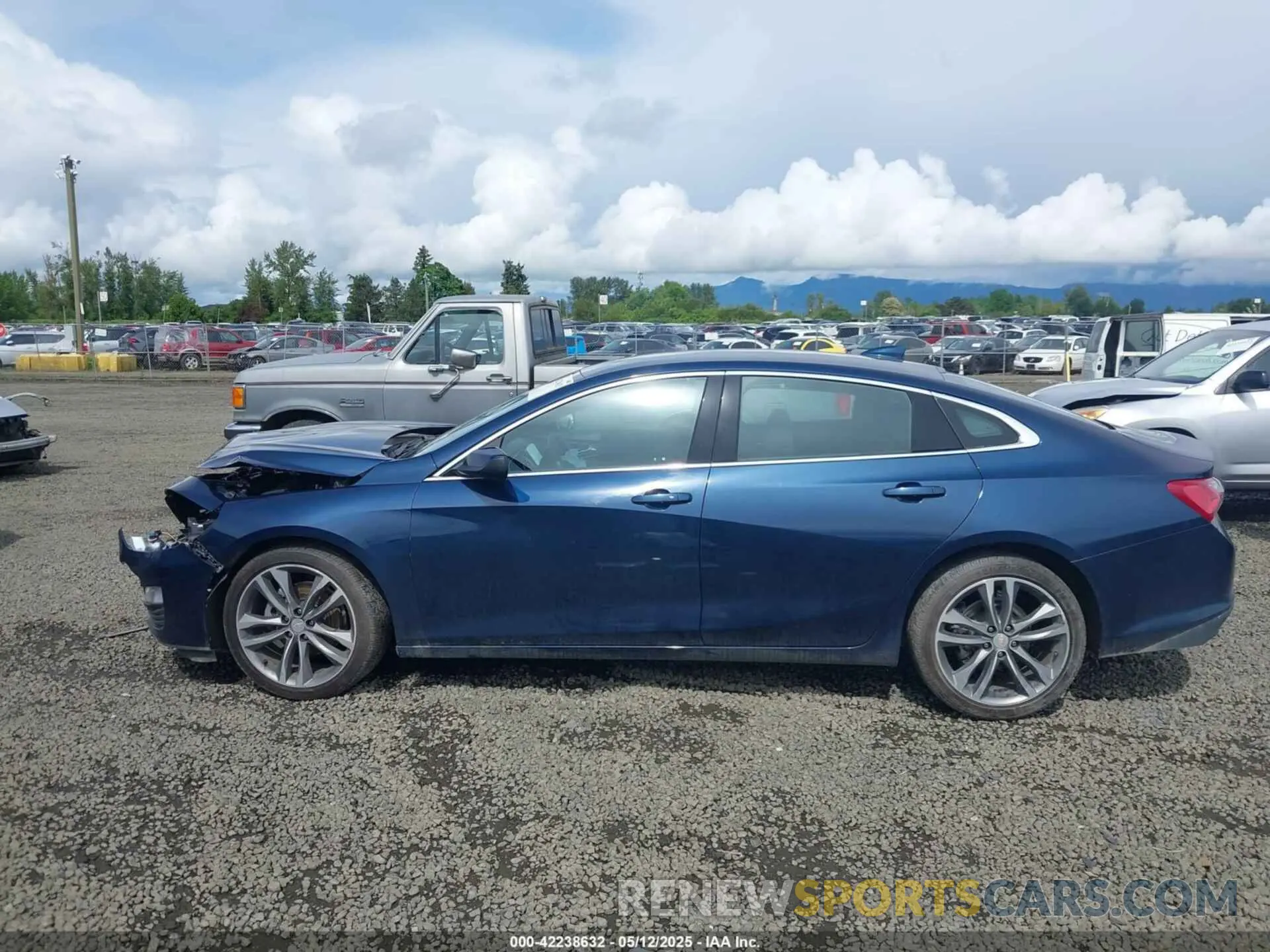14 Photograph of a damaged car 1G1ZD5ST1NF182594 CHEVROLET MALIBU 2022
