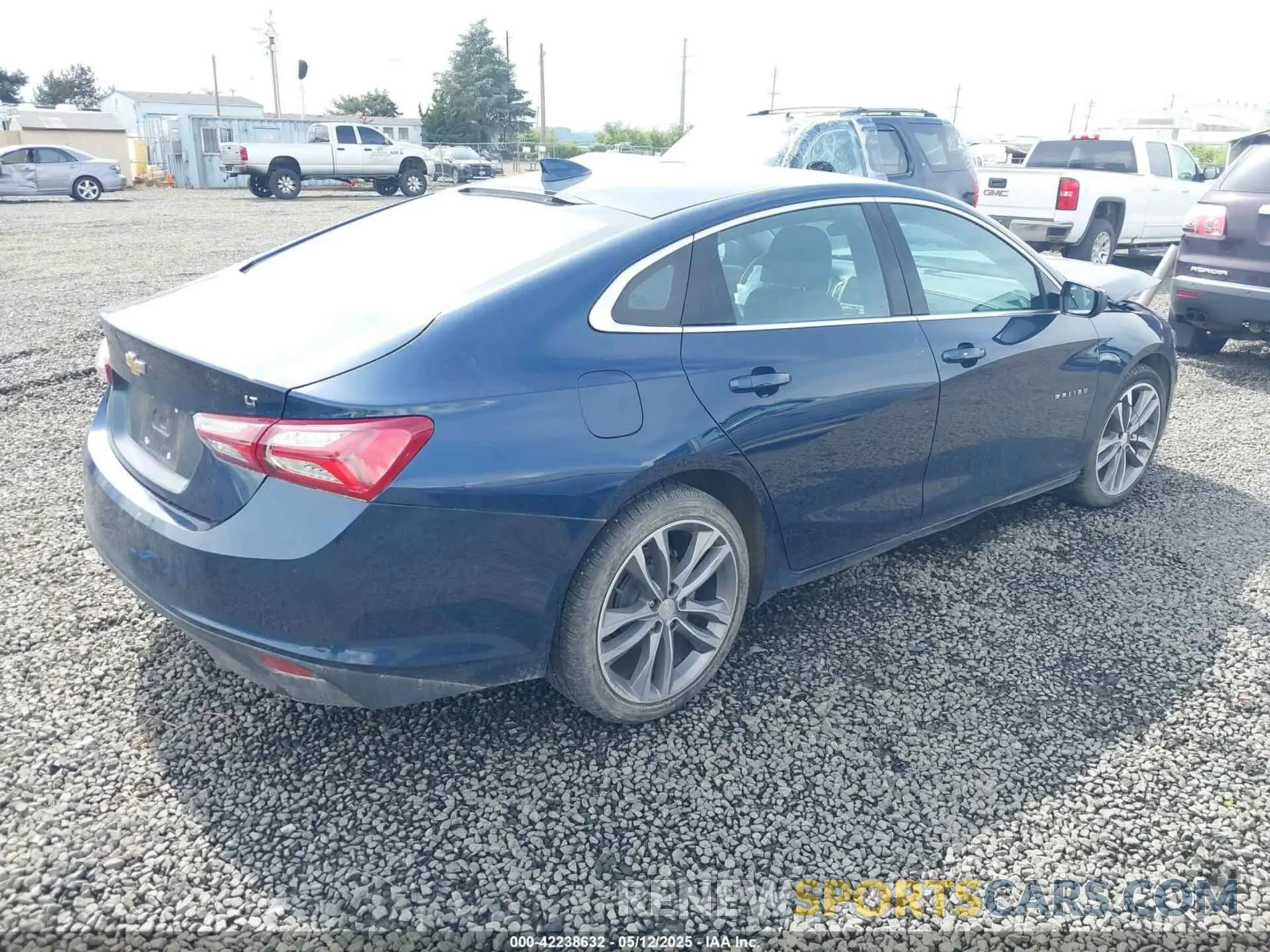 4 Photograph of a damaged car 1G1ZD5ST1NF182594 CHEVROLET MALIBU 2022