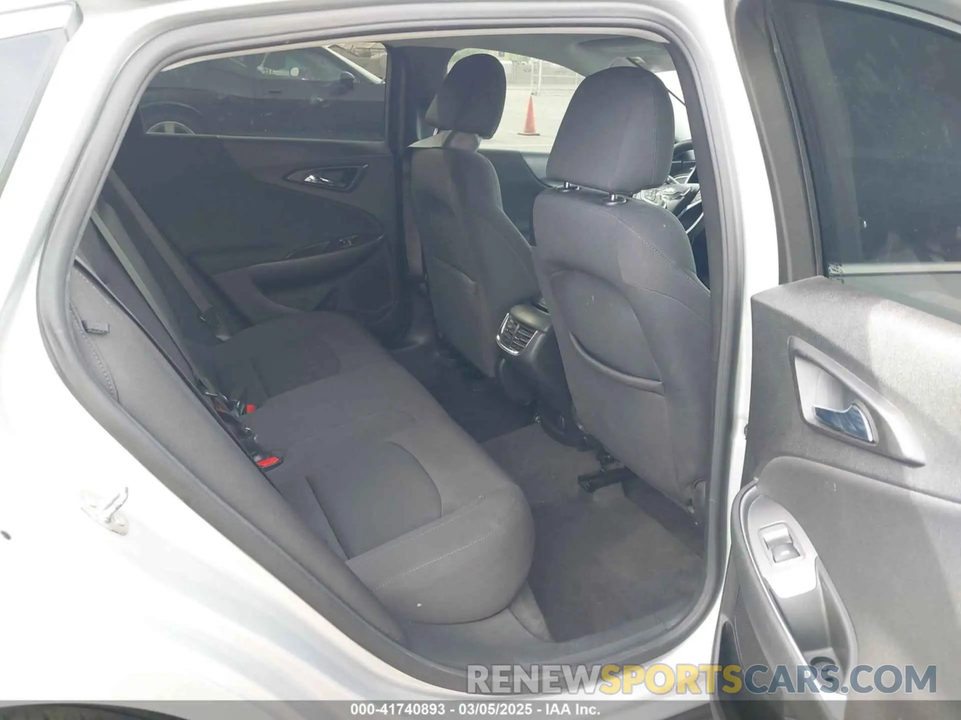 8 Photograph of a damaged car 1G1ZD5ST2NF110447 CHEVROLET MALIBU 2022
