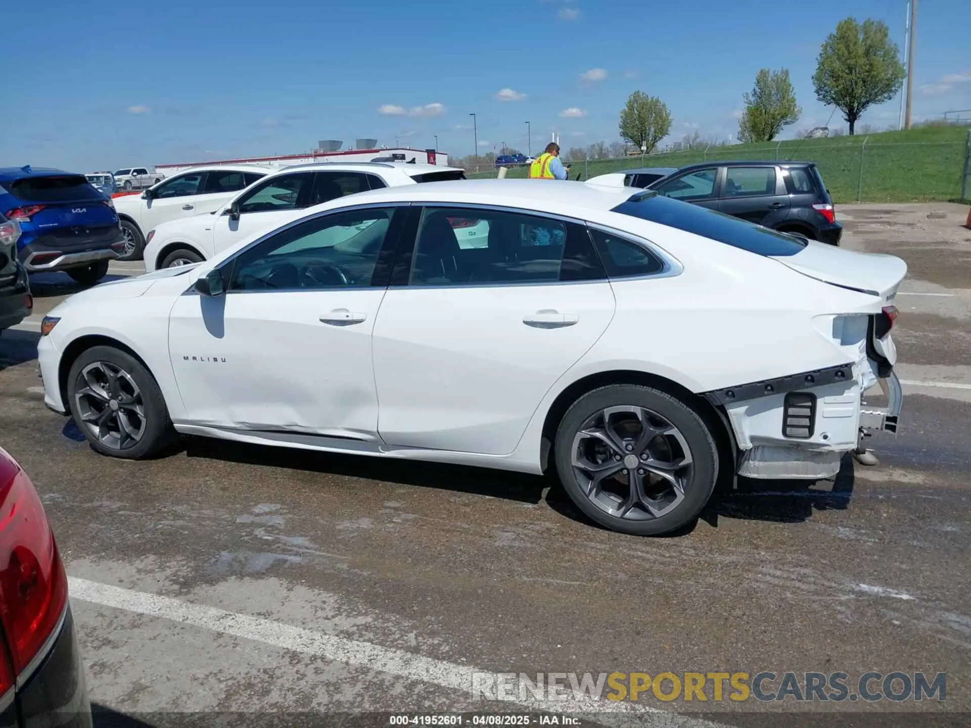 15 Photograph of a damaged car 1G1ZD5ST2NF144985 CHEVROLET MALIBU 2022