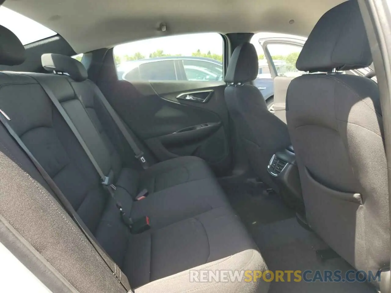 10 Photograph of a damaged car 1G1ZD5ST2NF149006 CHEVROLET MALIBU 2022
