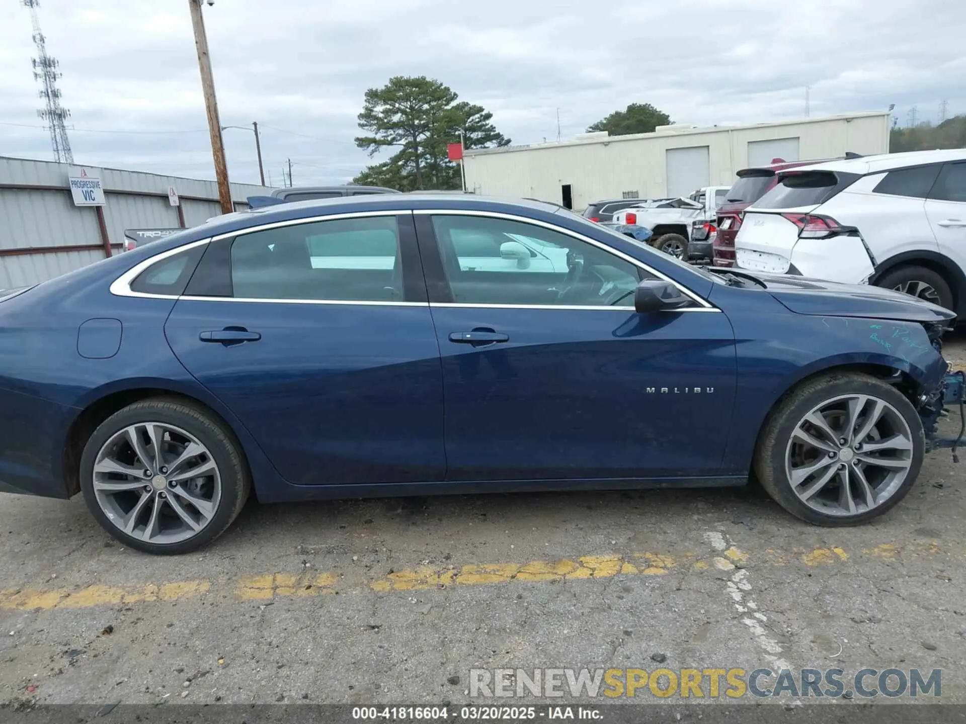 13 Photograph of a damaged car 1G1ZD5ST2NF169319 CHEVROLET MALIBU 2022