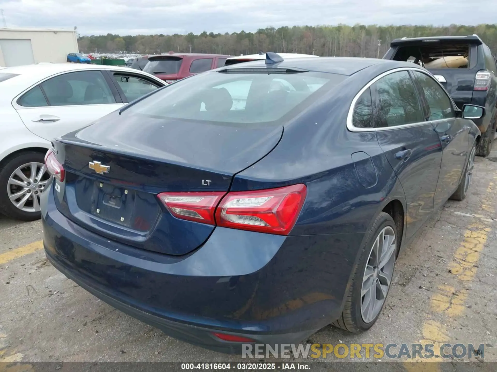 4 Photograph of a damaged car 1G1ZD5ST2NF169319 CHEVROLET MALIBU 2022