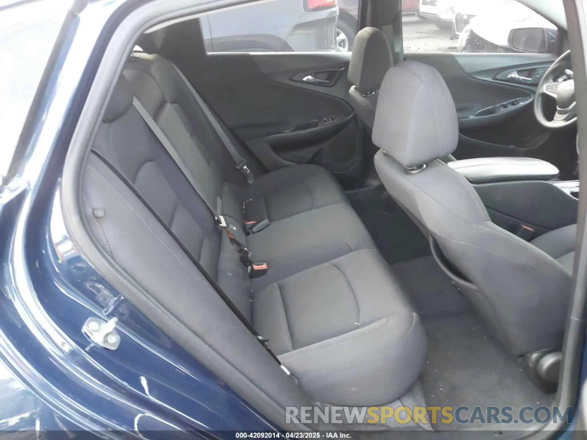8 Photograph of a damaged car 1G1ZD5ST2NF169353 CHEVROLET MALIBU 2022