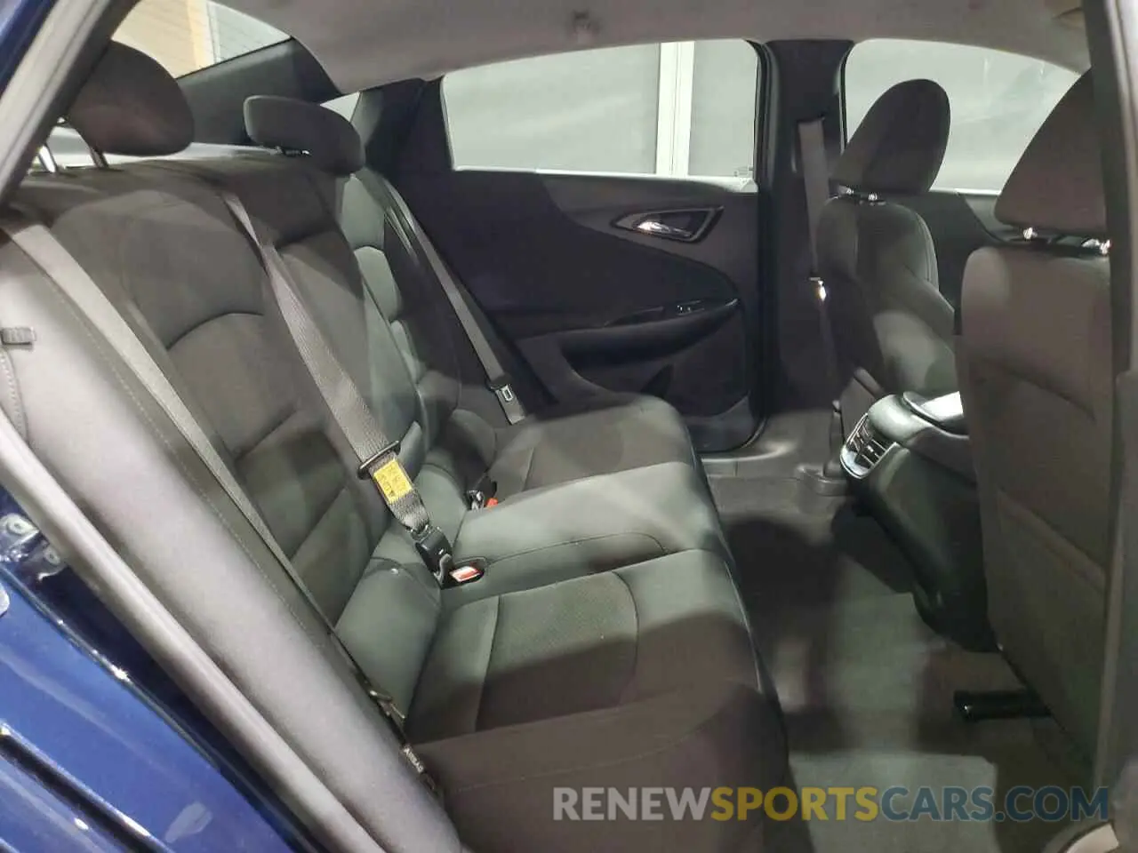 10 Photograph of a damaged car 1G1ZD5ST2NF175797 CHEVROLET MALIBU 2022