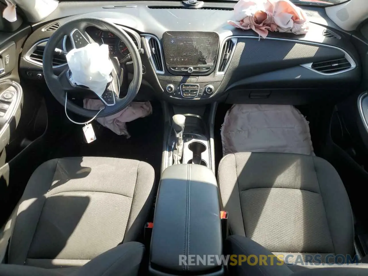 8 Photograph of a damaged car 1G1ZD5ST3NF104267 CHEVROLET MALIBU 2022