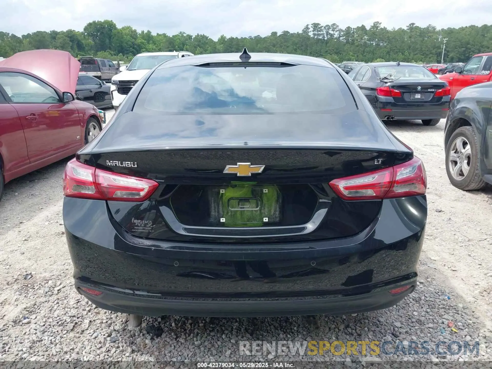 17 Photograph of a damaged car 1G1ZD5ST3NF108755 CHEVROLET MALIBU 2022