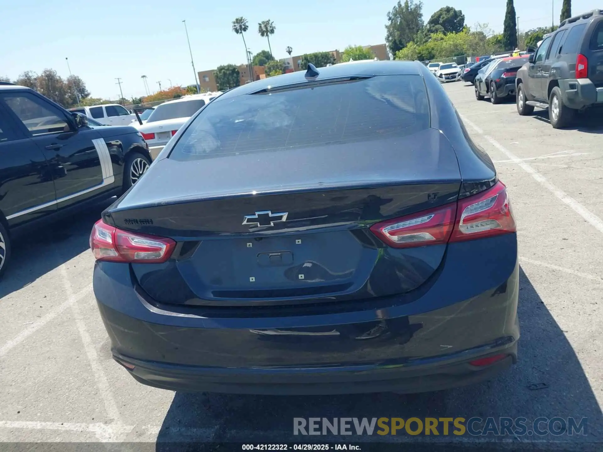 17 Photograph of a damaged car 1G1ZD5ST3NF120789 CHEVROLET MALIBU 2022