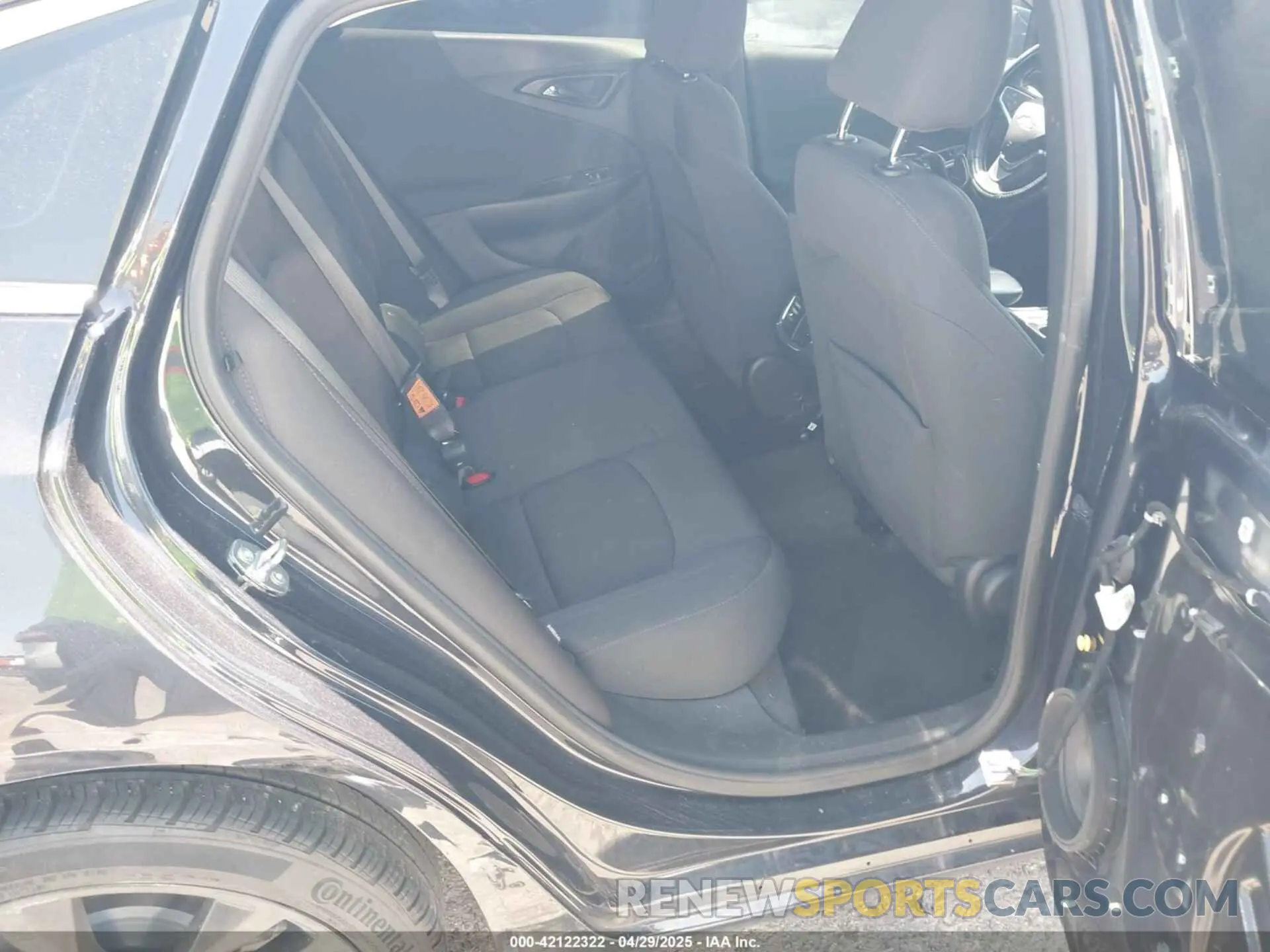 8 Photograph of a damaged car 1G1ZD5ST3NF120789 CHEVROLET MALIBU 2022