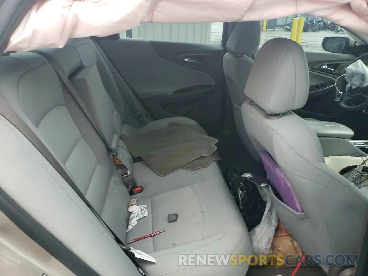 10 Photograph of a damaged car 1G1ZD5ST3NF134482 CHEVROLET MALIBU 2022