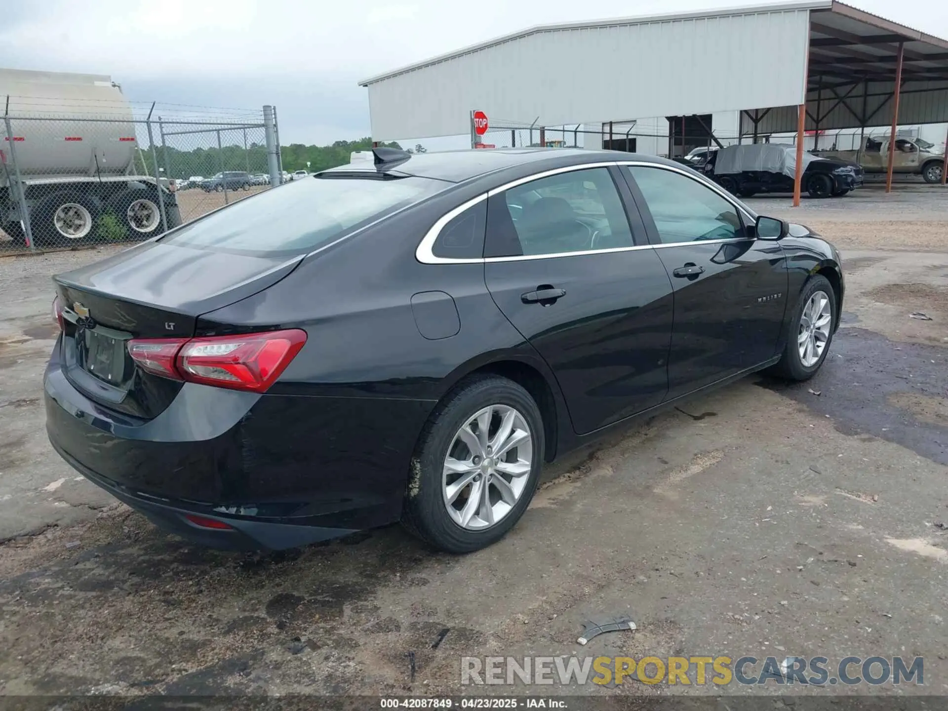 4 Photograph of a damaged car 1G1ZD5ST3NF169202 CHEVROLET MALIBU 2022