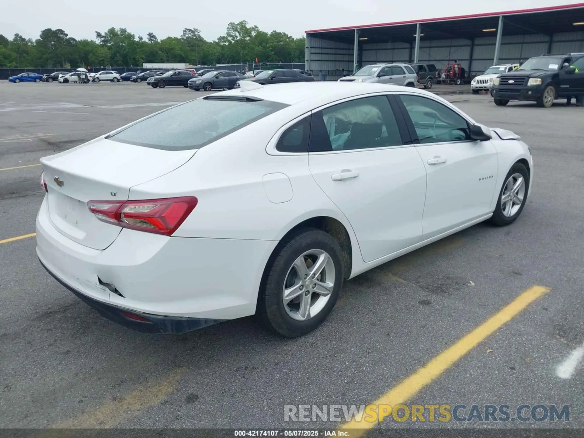 4 Photograph of a damaged car 1G1ZD5ST3NF171564 CHEVROLET MALIBU 2022
