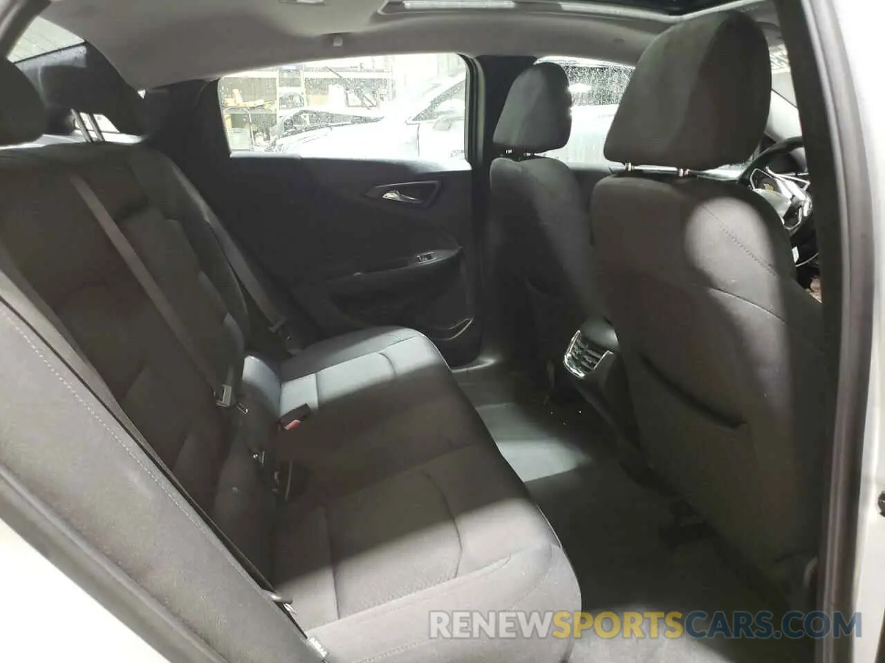 10 Photograph of a damaged car 1G1ZD5ST3NF173508 CHEVROLET MALIBU 2022