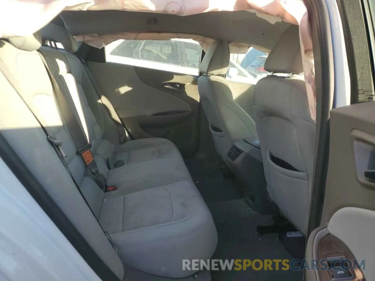 10 Photograph of a damaged car 1G1ZD5ST3NF175825 CHEVROLET MALIBU 2022