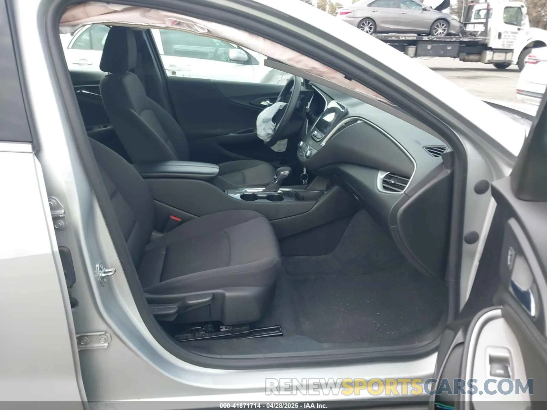 5 Photograph of a damaged car 1G1ZD5ST3NF177137 CHEVROLET MALIBU 2022