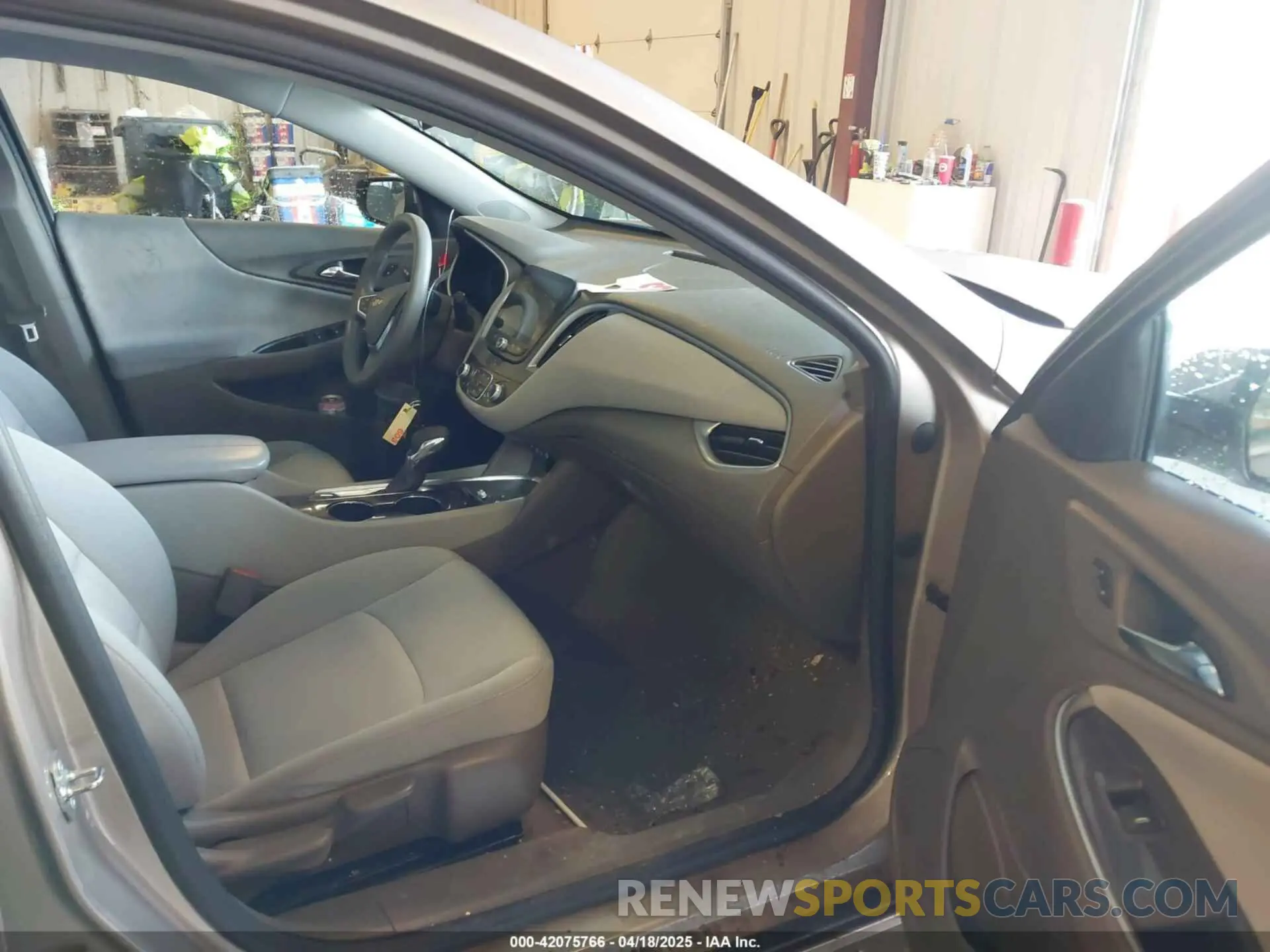 5 Photograph of a damaged car 1G1ZD5ST4NF109252 CHEVROLET MALIBU 2022