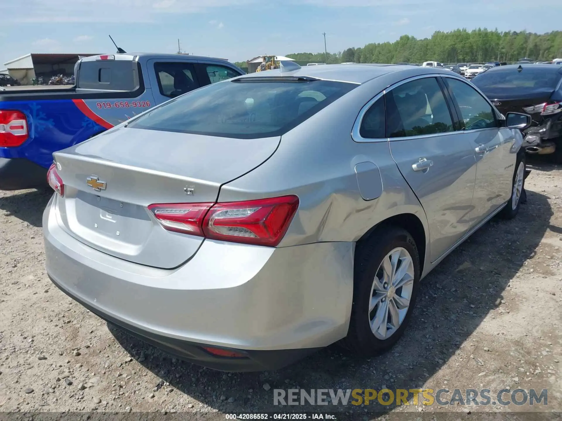 4 Photograph of a damaged car 1G1ZD5ST4NF117027 CHEVROLET MALIBU 2022